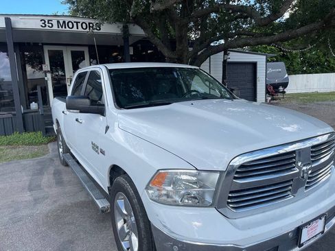 Used 2017 RAM 1500 Lone Star RWD image 5