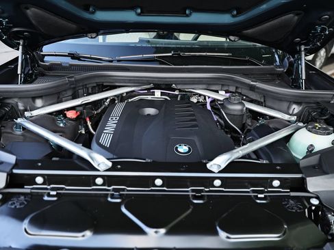 New 2027 BMW X7 xDrive40i w/ Executive Package AWD/4WD image 34