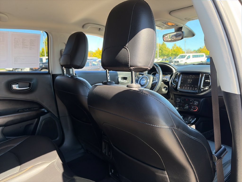 Used 2019 Jeep Compass Limited AWD/4WD image 32