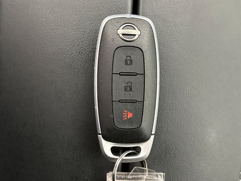 Used 2023 Nissan Rogue S AWD/4WD image 21