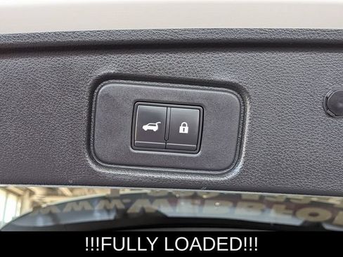 Used 2023 Nissan Pathfinder SL AWD/4WD image 26