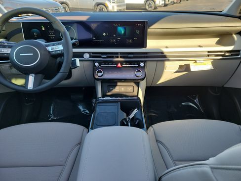 New 2026 Hyundai Tucson Limited image 7