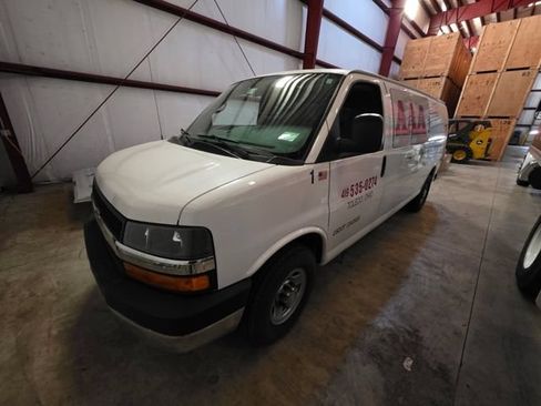 Used 2008 Chevrolet Express 3500 Extended Passenger w/ LT Preferred Equipment Group RWD image 2