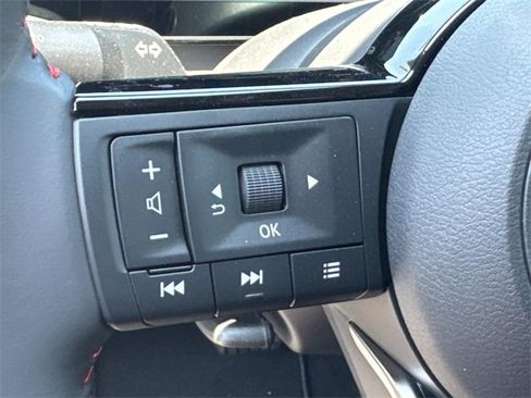 New 2025 Nissan Kicks SR image 21