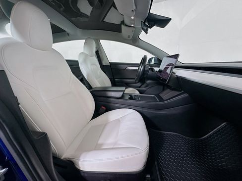 Used 2021 Tesla Model 3 Performance image 32
