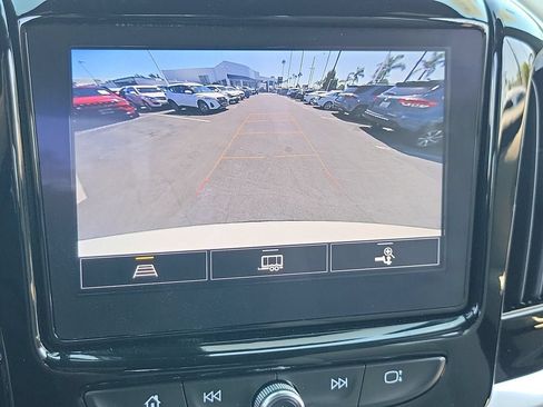 Used 2022 Chevrolet Traverse LT AWD/4WD image 32