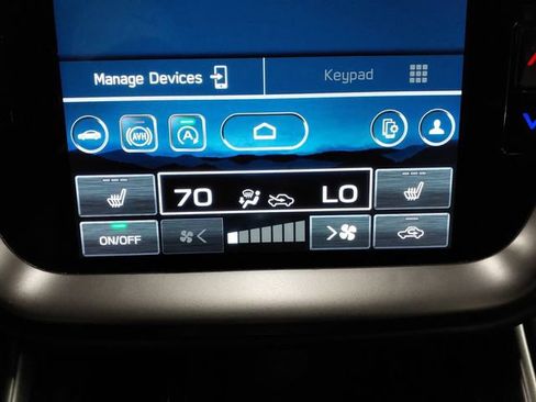 Used 2025 Subaru Outback Premium AWD/4WD image 17