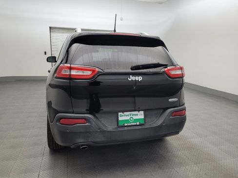Used 2018 Jeep Cherokee Latitude Plus FWD image 6