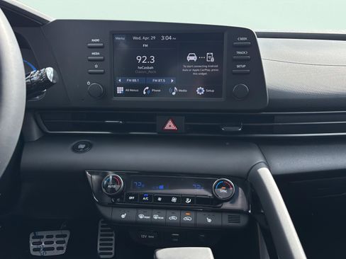 New 2026 Hyundai Elantra SEL Sport FWD image 11
