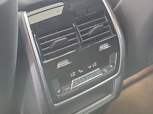 New 2026 BMW X6 xDrive40i image 14