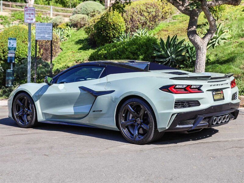 Used 2024 Chevrolet Corvette Z06 RWD image 3