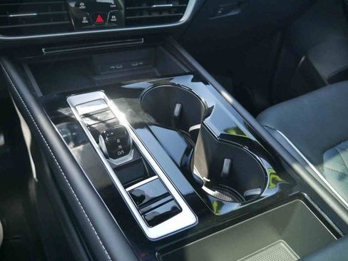 Used 2024 Volkswagen Atlas Cross Sport SEL Premium R-Line AWD/4WD image 19
