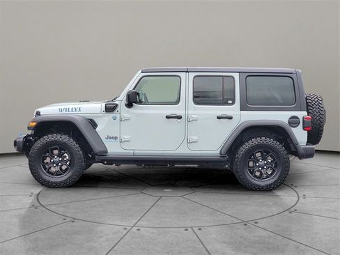 Certified 2024 Jeep Wrangler Unlimited image 9