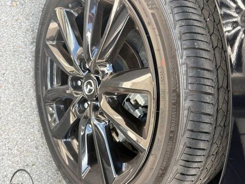 Certified 2025 MAZDA MAZDA3 Hatchback w/Premium Plus Pkg AWD/4WD image 34