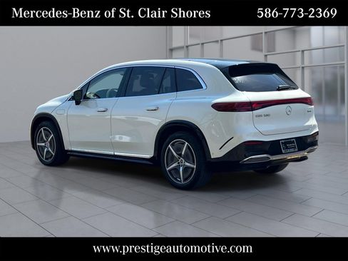 Certified 2023 Mercedes-Benz EQS 580 4MATIC SUV image 3
