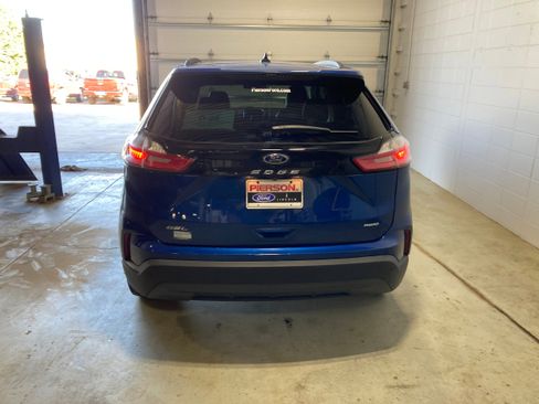 Used 2023 Ford Edge SEL w/ Sport Appearance Package image 14
