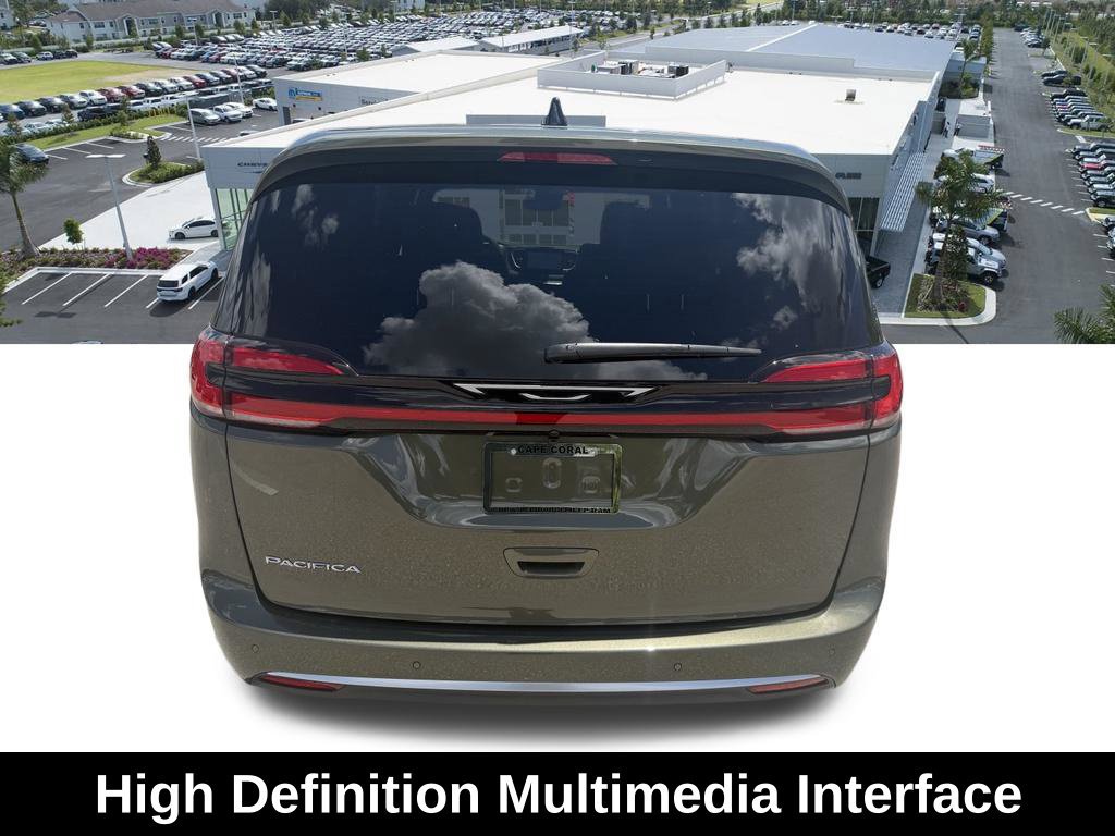 New 2027 Chrysler Pacifica Select w/ Family Tech Group FWD image 8
