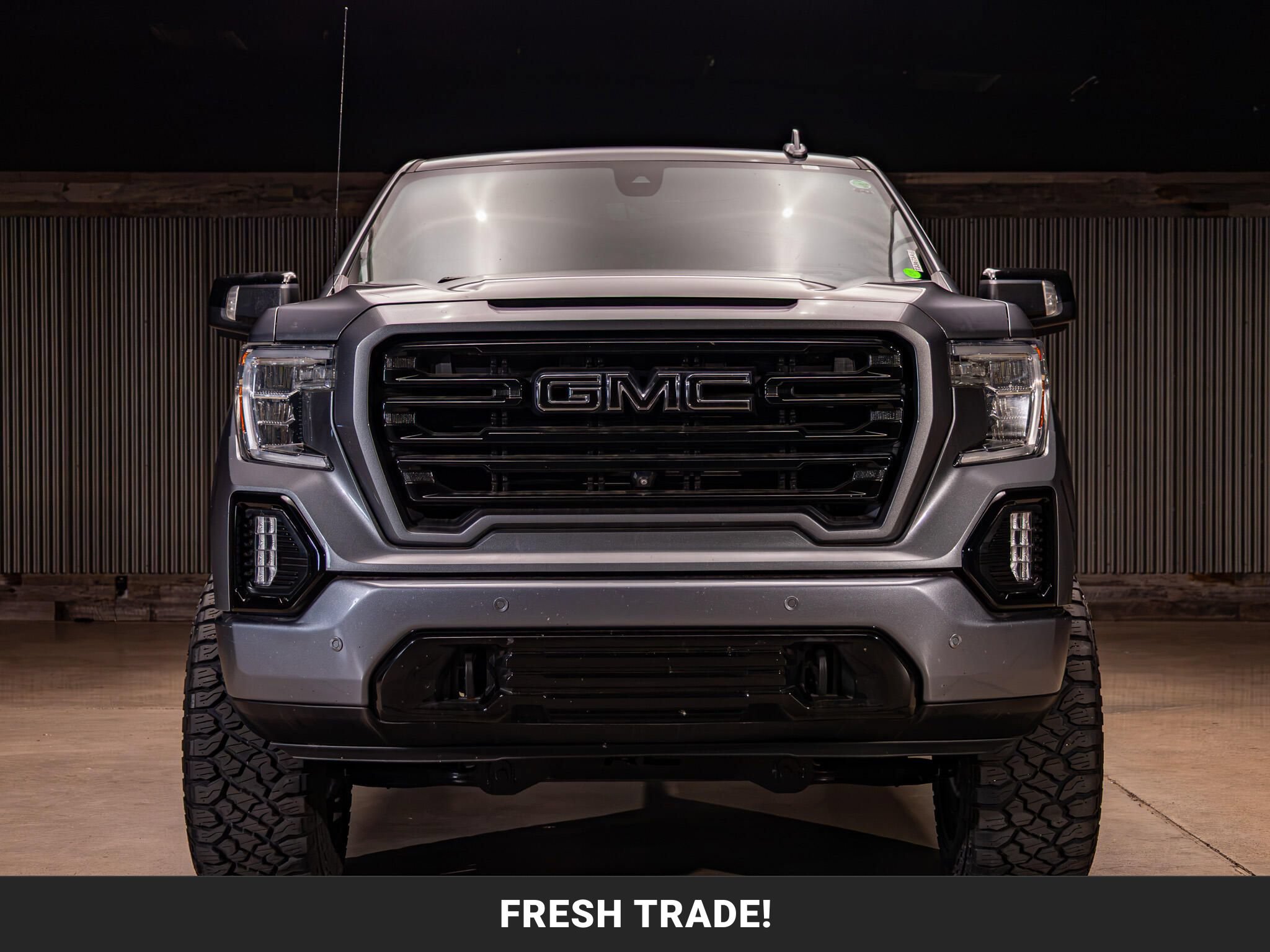Used 2020 GMC Sierra 1500 AT4 w/ AT4 Premium Package AWD/4WD image 3
