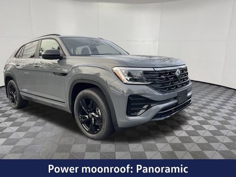 New 2026 Volkswagen Atlas Cross Sport SEL R-Line image 3