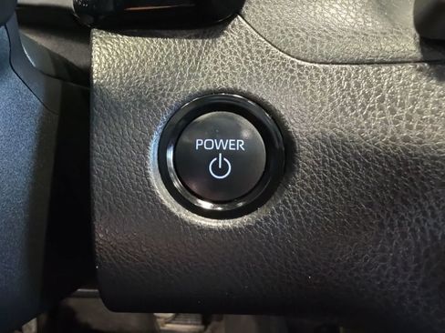 Used 2025 Toyota Camry LE AWD/4WD image 22