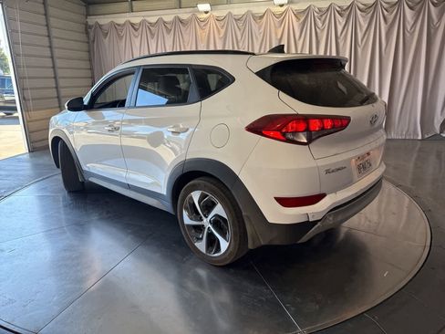 Used 2018 Hyundai Tucson Value FWD image 7