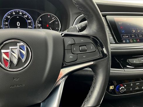 Used 2022 Buick Enclave Avenir w/ Avenir Technology Package image 19