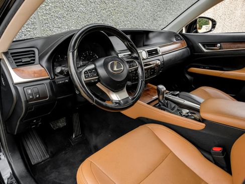 Used 2017 Lexus GS 350 AWD w/ Premium Package image 3