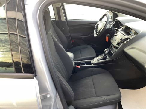 Used 2017 Ford Focus SE image 25