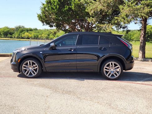 Certified 2023 Cadillac XT4 Sport FWD image 3
