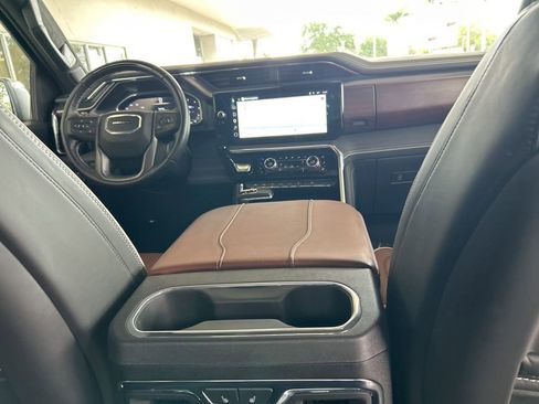 Used 2025 GMC Sierra 1500 Denali Ultimate image 33