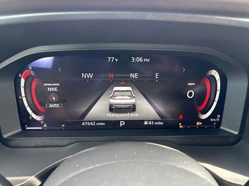 Used 2021 Nissan Rogue Platinum image 14