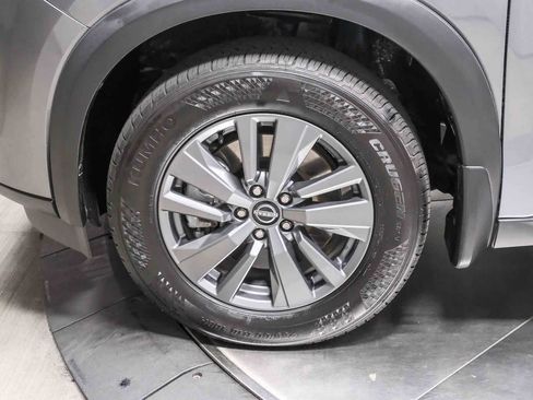 Used 2022 Nissan Pathfinder SV FWD image 10