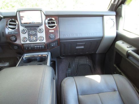 Used 2016 Ford F350 Lariat image 16