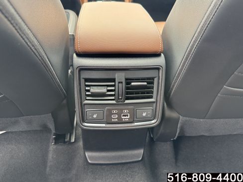 Used 2025 Subaru Forester Touring AWD/4WD image 18