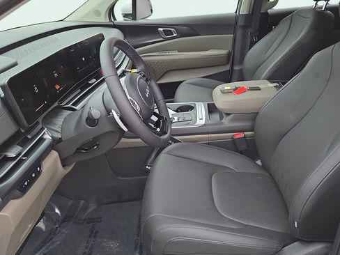 New 2026 Kia Carnival LXS image 18