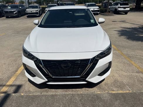 Used 2023 Nissan Sentra SV FWD image 2