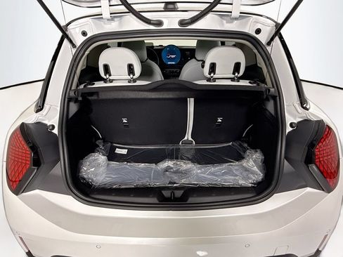 New 2026 MINI Cooper 2-Door Hardtop FWD image 26