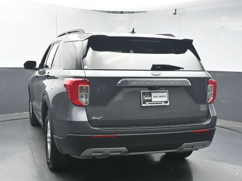Used 2023 Ford Explorer XLT w/ Equipment Group 202A RWD image 6