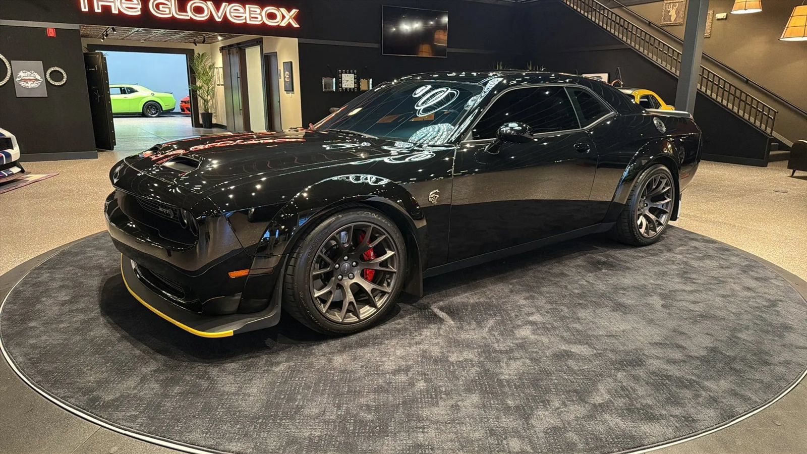 Used 2021 Dodge Challenger SRT Hellcat Redeye RWD image 1