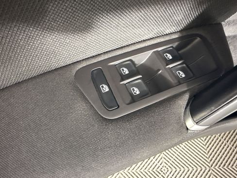 Used 2020 Volkswagen GTI S image 13