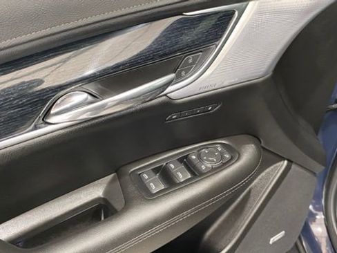 Used 2025 Cadillac XT5 Premium Luxury image 15