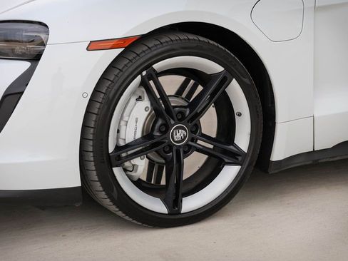 Used 2022 Porsche Taycan 4S image 35