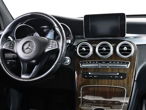 Used 2018 Mercedes-Benz GLC 300 4MATIC image 8