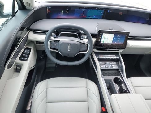 New 2026 Lincoln Nautilus Premier AWD/4WD image 15