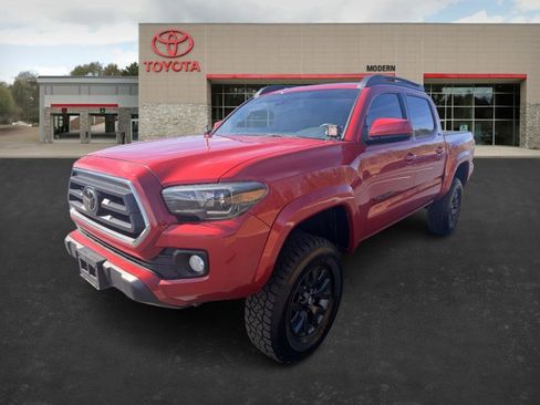 Used 2021 Toyota Tacoma SR5 image 2