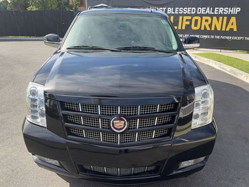 Used 2013 Cadillac Escalade ESV Premium image 14