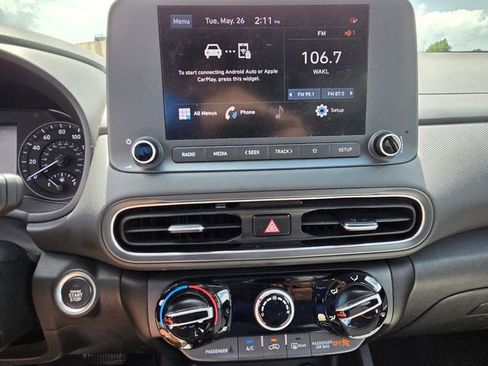 Used 2023 Hyundai Kona SEL FWD image 11