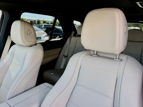 Used 2025 Mercedes-Benz GLE 350 4MATIC image 29