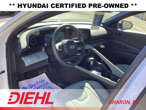 Certified 2025 Hyundai Elantra Limited FWD image 20