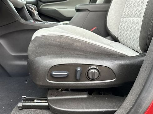 Used 2023 Chevrolet Equinox LT image 14